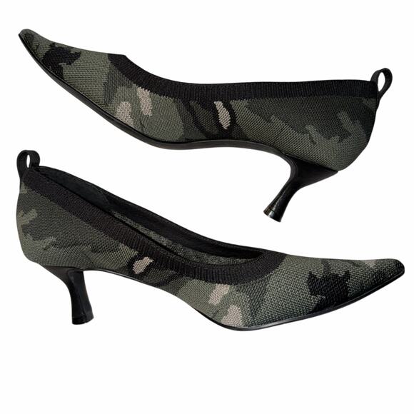 Sanctuary Camo Knit Kitten Heel Pumps Size 8M - Picture 4 of 10